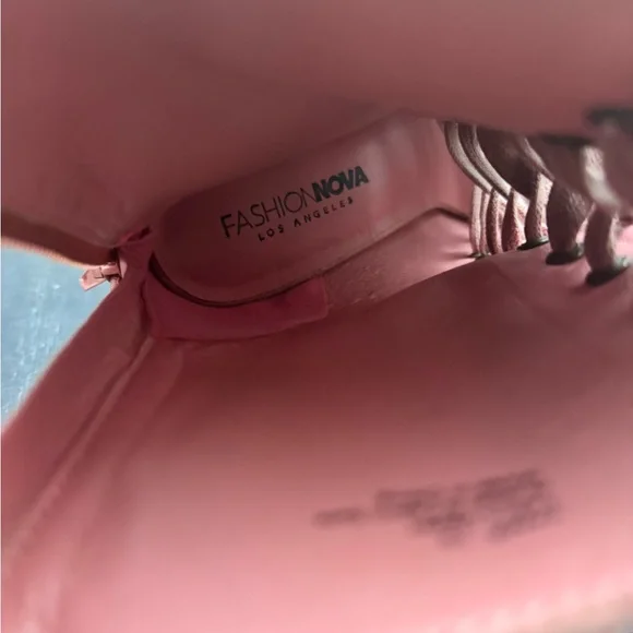 Fashion Nova size 10 4 inch lace up boots - Picture 4 of 5